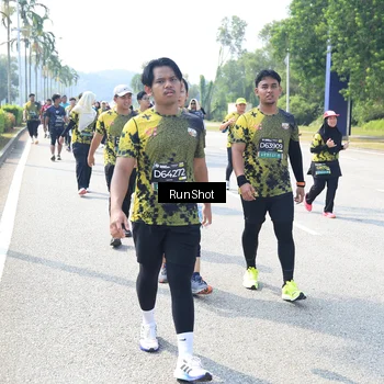 Runner Photo 6943537