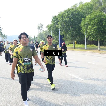 Runner Photo 6943544
