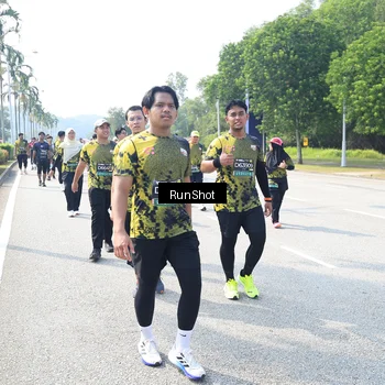 Runner Photo 6943550