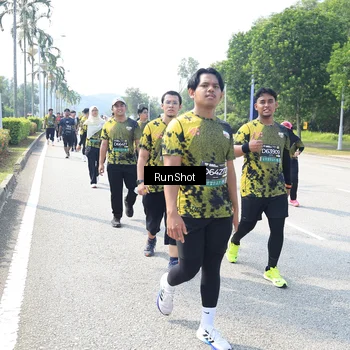 Runner Photo 6943553