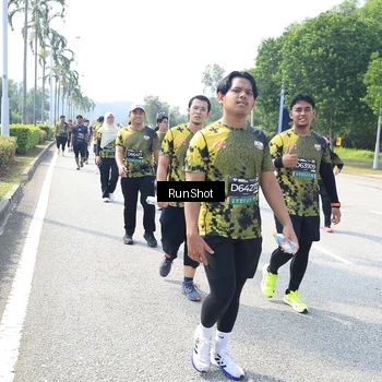 Runner Photo 6943554