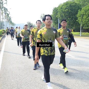 Runner Photo 6943555