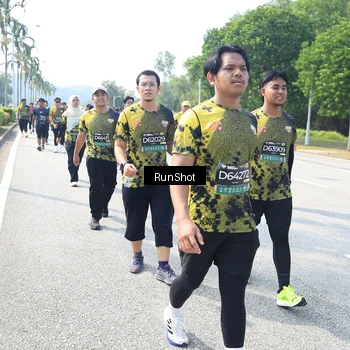 Runner Photo 6943563