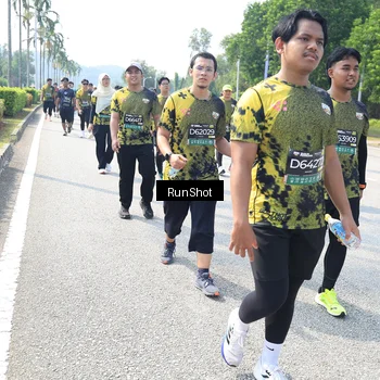 Runner Photo 6943565