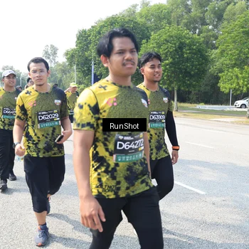 Runner Photo 6943573