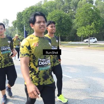 Runner Photo 6943575