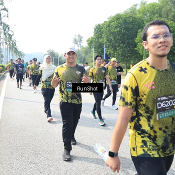 Runner Photo 6943590