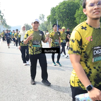 Runner Photo 6943596