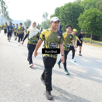 Runner Photo 6943597