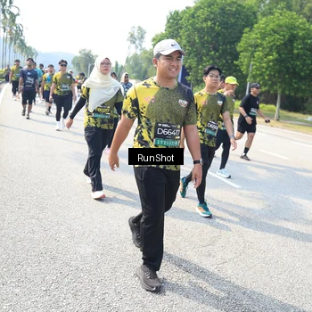 Runner Photo 6943598