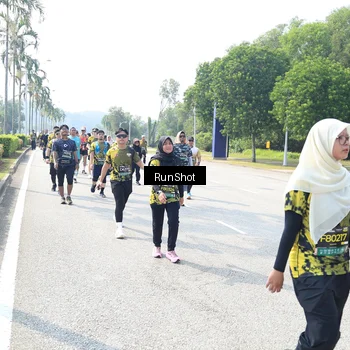 Runner Photo 6943617