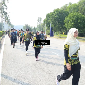 Runner Photo 6943618