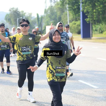 Runner Photo 6943625