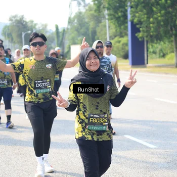 Runner Photo 6943626