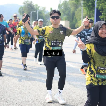 Runner Photo 6943631
