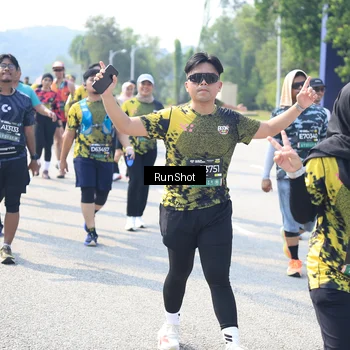 Runner Photo 6943634
