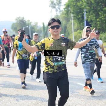 Runner Photo 6943640
