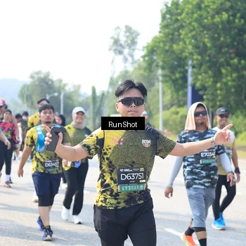 Runner Photo 6943641