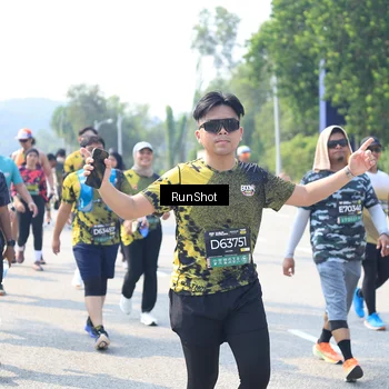 Runner Photo 6943642