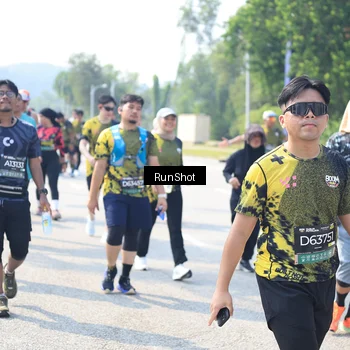 Runner Photo 6943649
