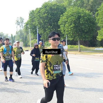 Runner Photo 6943653