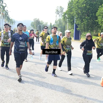 Runner Photo 6943665
