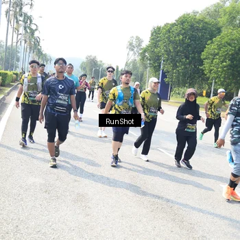 Runner Photo 6943667
