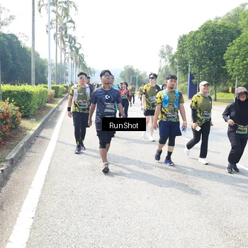 Runner Photo 6943675