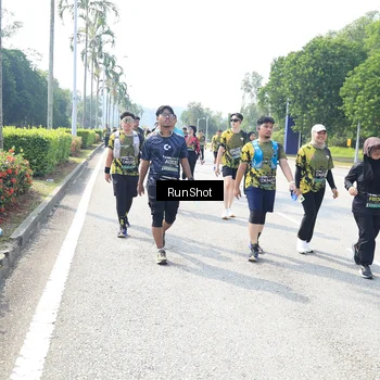Runner Photo 6943676