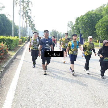 Runner Photo 6943677