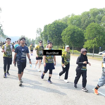 Runner Photo 6943681