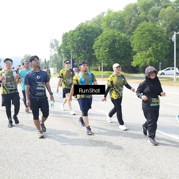 Runner Photo 6943685