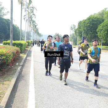 Runner Photo 6943687