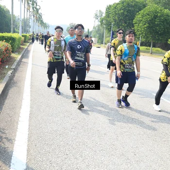Runner Photo 6943695