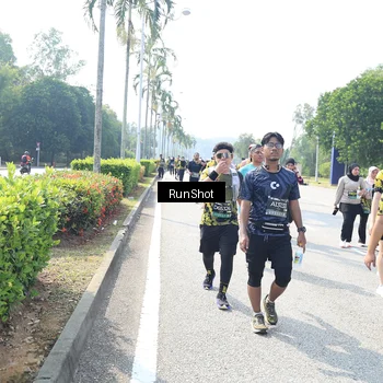 Runner Photo 6943706