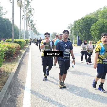 Runner Photo 6943709