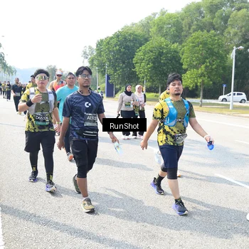 Runner Photo 6943711