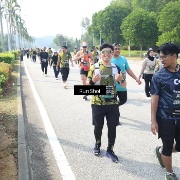 Runner Photo 6943719