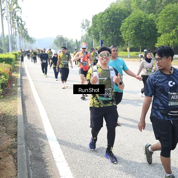Runner Photo 6943720