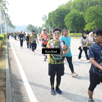 Runner Photo 6943721