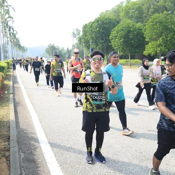 Runner Photo 6943722