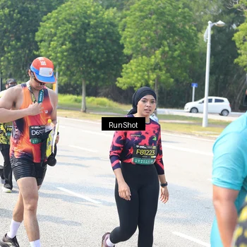Runner Photo 6943730