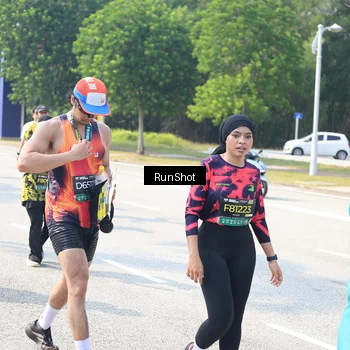 Runner Photo 6943733