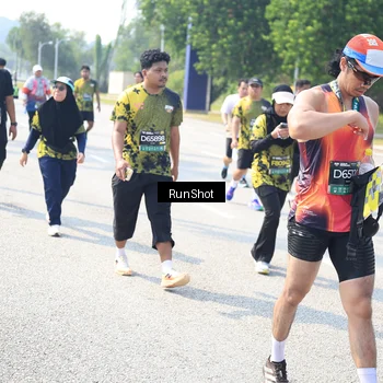 Runner Photo 6943734