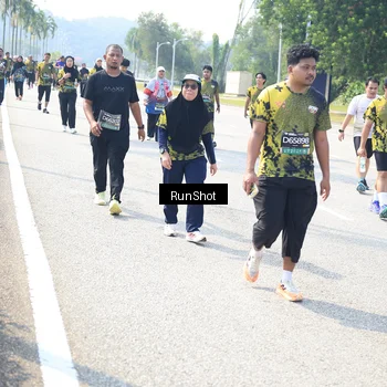 Runner Photo 6943737