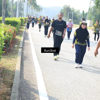Runner Photo 6943741