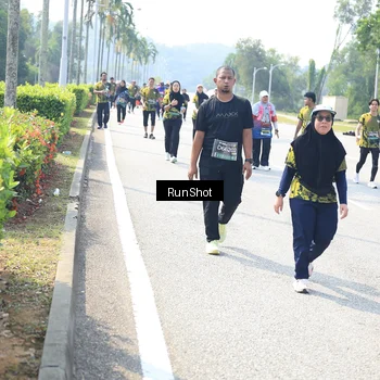 Runner Photo 6943743