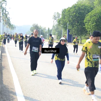 Runner Photo 6943748