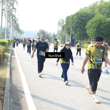 Runner Photo 6943749