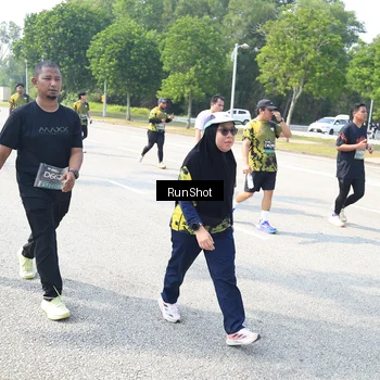 Runner Photo 6943769